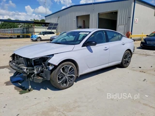 NISSAN ALTIMA SR