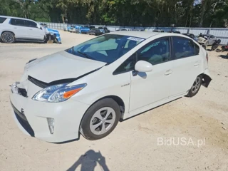 TOYOTA PRIUS THREE