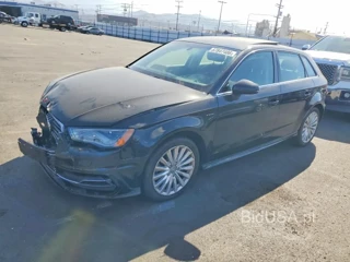 AUDI A3 E-TRON PREMIUM PLUS