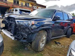 TOYOTA 4RUNNER SR5