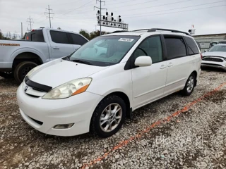 TOYOTA SIENNA XLE 7 PASSENGER