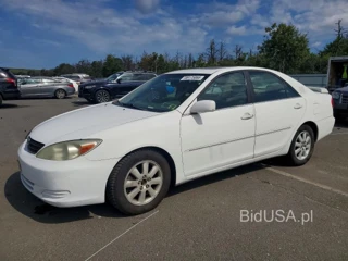 TOYOTA CAMRY XLE V6