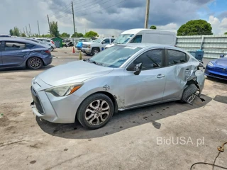 TOYOTA YARIS IA BASE