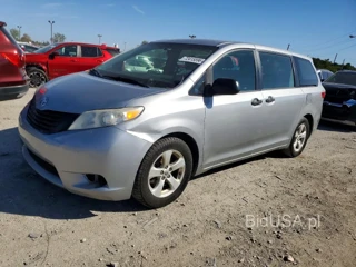 TOYOTA SIENNA L 7-PASSENGER