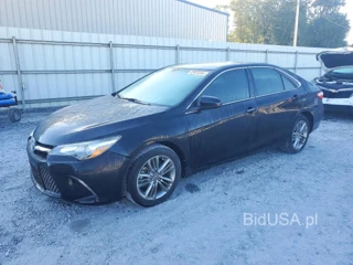TOYOTA CAMRY SE