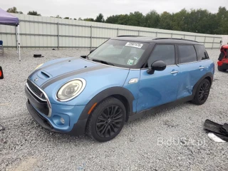 MINI COOPER S CLUBMAN