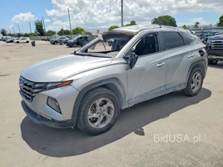 HYUNDAI TUCSON SE