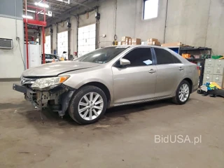 TOYOTA CAMRY XLE