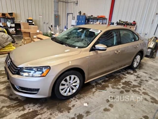 VOLKSWAGEN PASSAT S