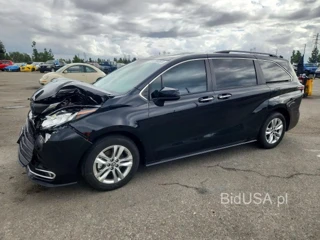 TOYOTA SIENNA XLE