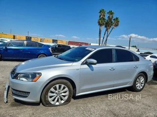 VOLKSWAGEN PASSAT S