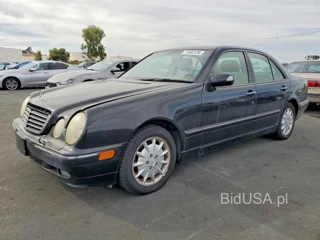 MERCEDES-BENZ E 320
