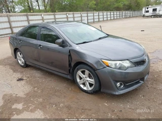 TOYOTA TOYOTA CAMRY SE