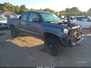 TOYOTA TOYOTA TACOMA SR
