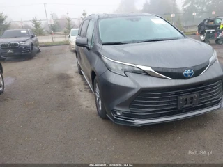 TOYOTA TOYOTA SIENNA XLE/XLE 8 PASSENGER