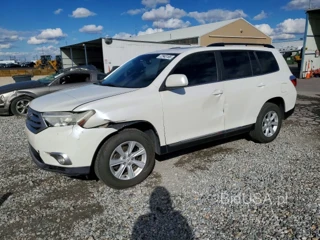 TOYOTA HIGHLANDER SE