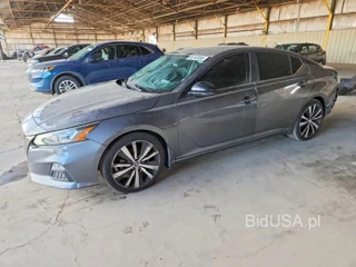NISSAN ALTIMA SR