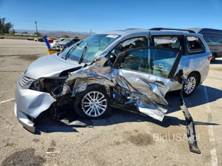 TOYOTA SIENNA XLE PREMIUM 8-PASSENGER