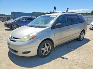 TOYOTA SIENNA LE 7 PASSENGER