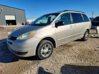 TOYOTA SIENNA LE 8 PASSENGER