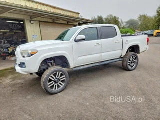 TOYOTA TACOMA TRD SPORT