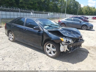 TOYOTA TOYOTA CAMRY SE