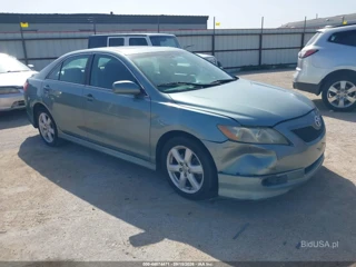 TOYOTA TOYOTA CAMRY SE