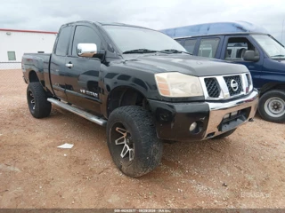 NISSAN NISSAN TITAN SE