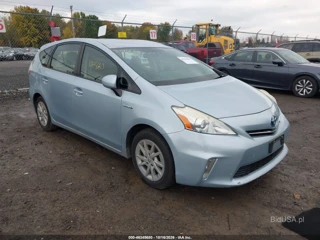 TOYOTA TOYOTA PRIUS V THREE