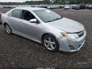 TOYOTA TOYOTA CAMRY SE
