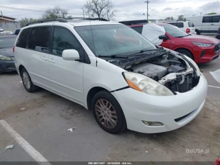 TOYOTA TOYOTA SIENNA XLE