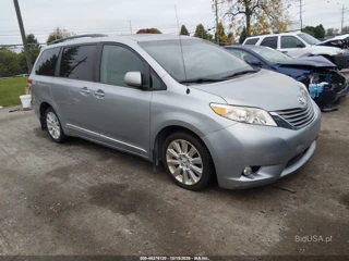 TOYOTA TOYOTA SIENNA XLE