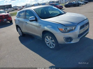 MITSUBISHI MITSUBISHI OUTLANDER SPORT SE