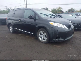 TOYOTA TOYOTA SIENNA LE 8 PASSENGER