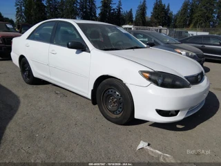 TOYOTA TOYOTA CAMRY SE