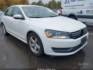 VOLKSWAGEN VOLKSWAGEN PASSAT 2.5L SE