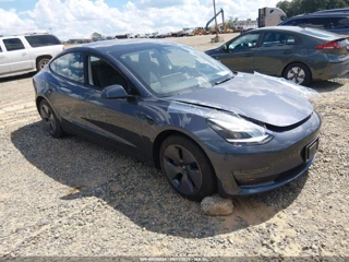 TESLA TESLA MODEL 3 REAR-WHEEL DRIVE