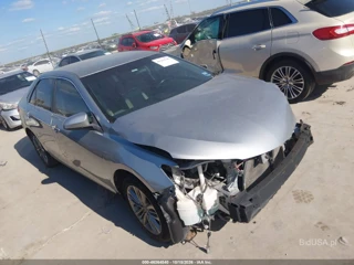 TOYOTA TOYOTA CAMRY SE