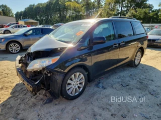 TOYOTA SIENNA XLE PREMIUM 7-PASSENGER
