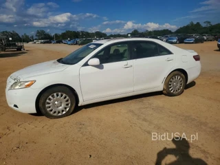 TOYOTA CAMRY BASE