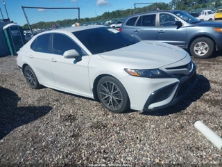 TOYOTA TOYOTA CAMRY SE