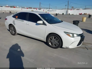 TOYOTA TOYOTA CAMRY SE
