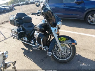 HARLEY-DAVIDSON HARLEY-DAVIDSON FLHTCU