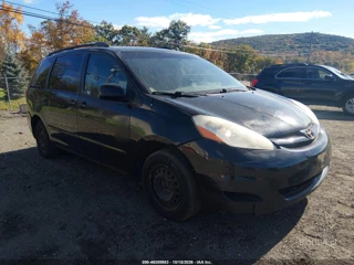 TOYOTA TOYOTA SIENNA LE