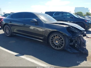 PORSCHE PORSCHE PANAMERA 4