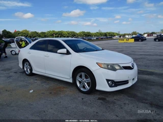 TOYOTA TOYOTA CAMRY SE