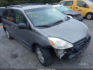 TOYOTA TOYOTA SIENNA LE
