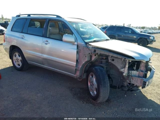 TOYOTA TOYOTA HIGHLANDER LIMITED