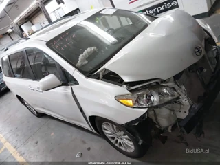 TOYOTA TOYOTA SIENNA XLE 8 PASSENGER