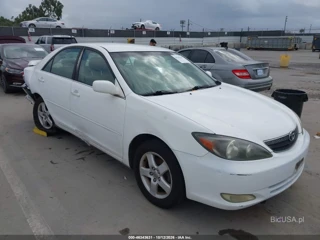 TOYOTA TOYOTA CAMRY SE